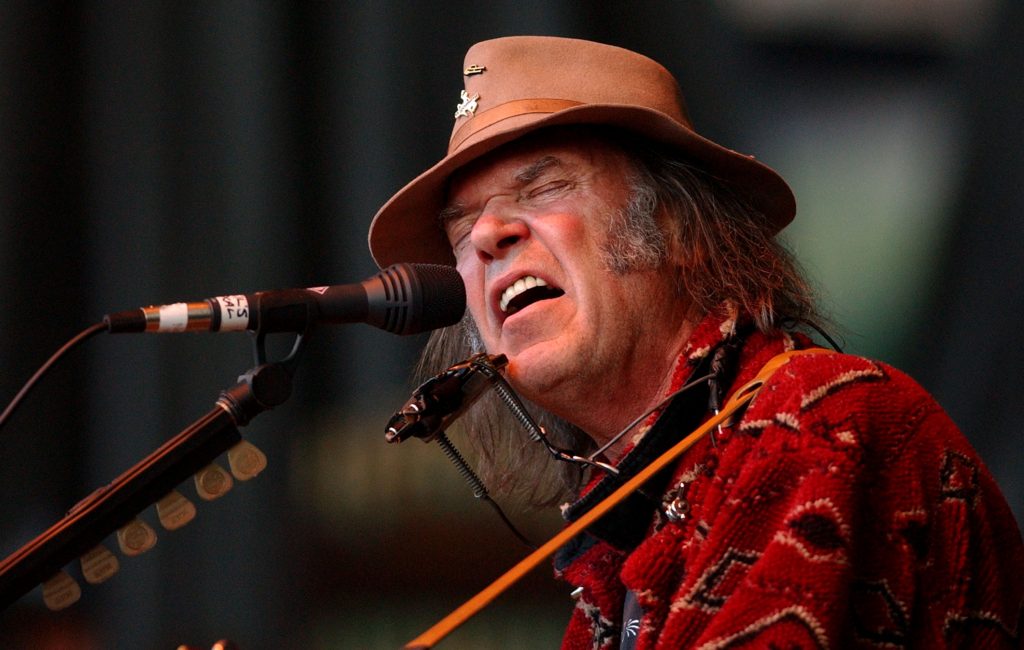 Neil Young - Photo Credits: Justin Sullivan/Getty Images/dailygreen.it