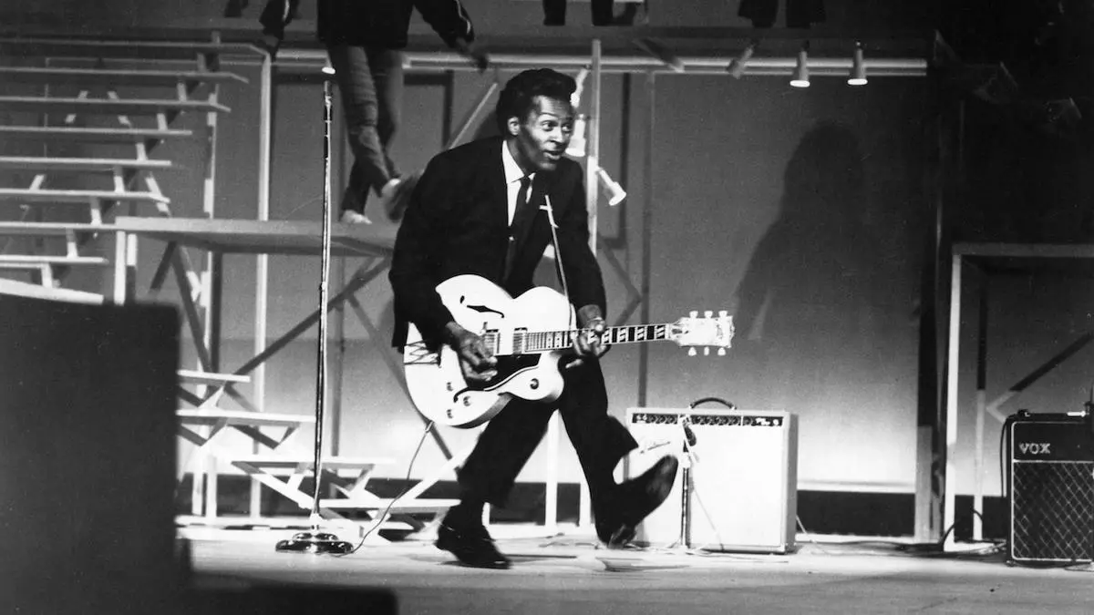 Chuck Berry e il suo celebre passo.