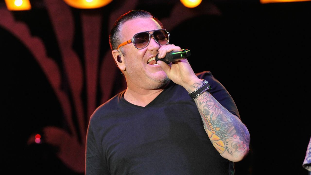 Steve Harwell, ex cantante degli Smash Mouth.