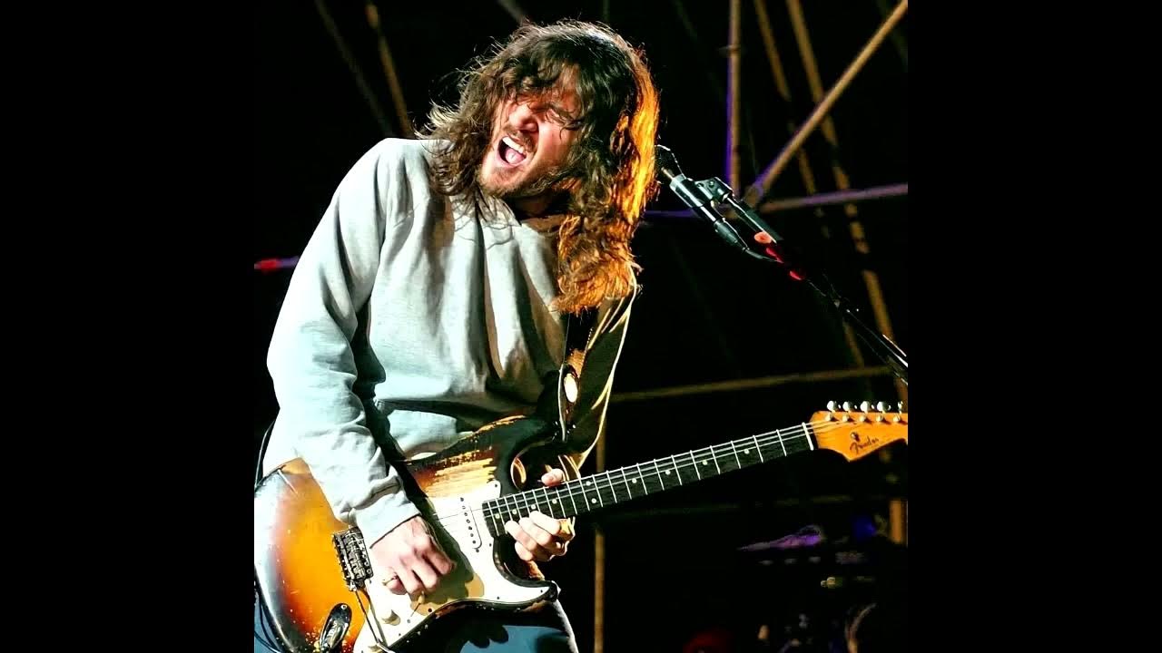 Il chitarrista italo americano John Frusciante