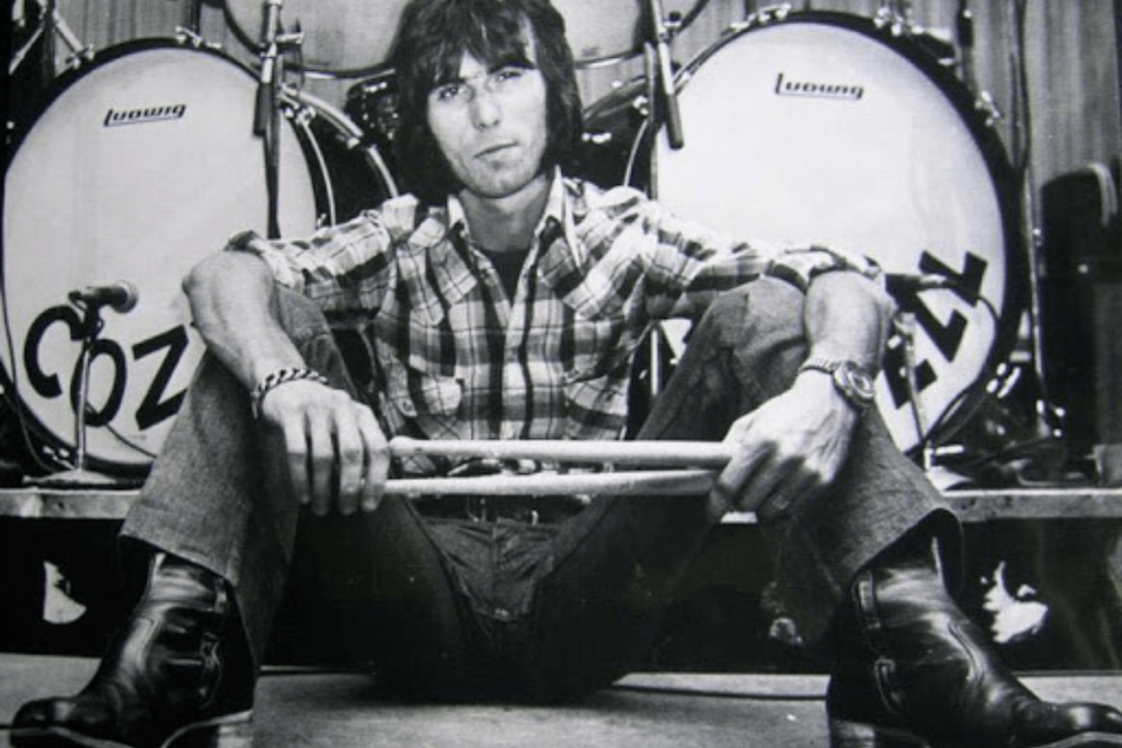 Il batterista inglese Cozy Powell